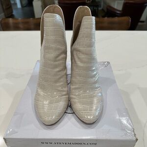 Women’s Steve Madden Bone Booties.